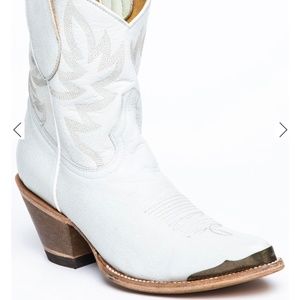 Idyllwind White Western Booties